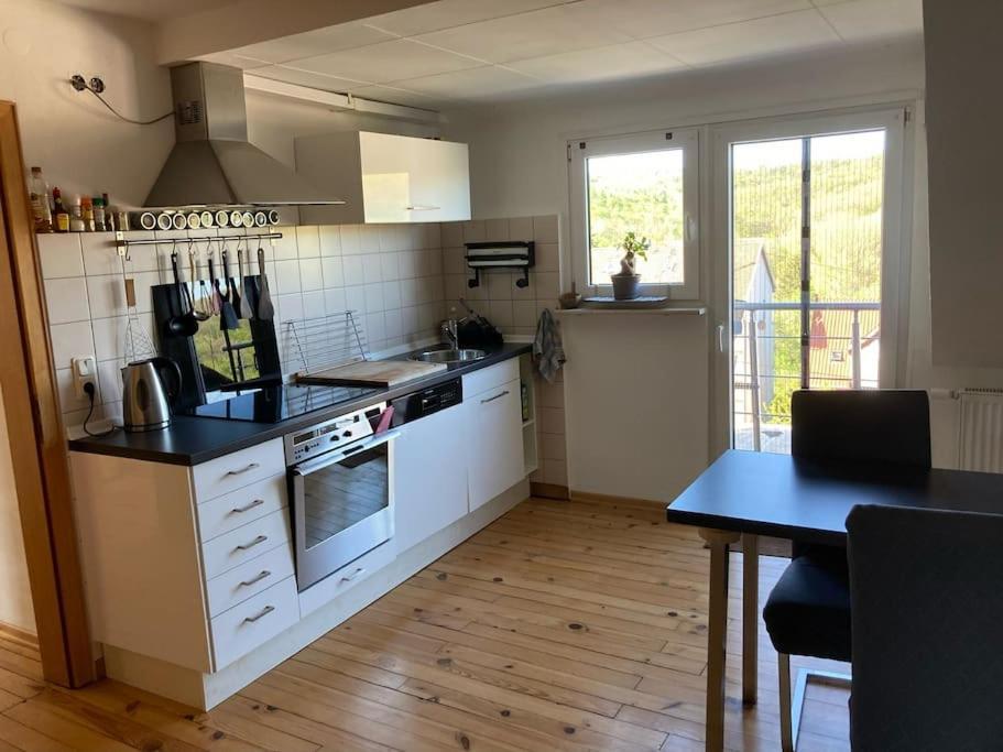 Sonnige Etagen-Wohnung, Alleinige Nutzung, Wasserbett Neunkirchen  Bagian luar foto