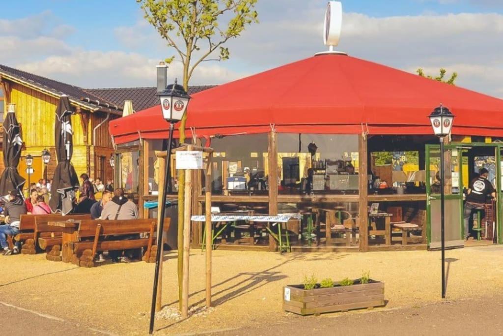 Sonnige Etagen-Wohnung, Alleinige Nutzung, Wasserbett Neunkirchen  Bagian luar foto