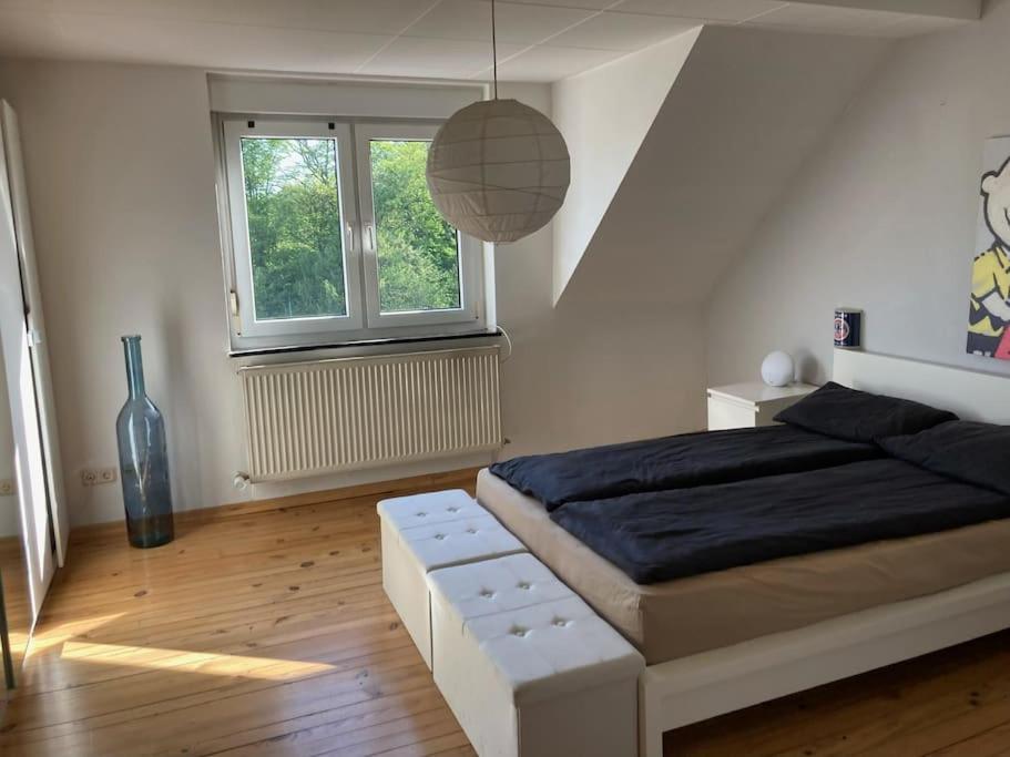Sonnige Etagen-Wohnung, Alleinige Nutzung, Wasserbett Neunkirchen  Bagian luar foto